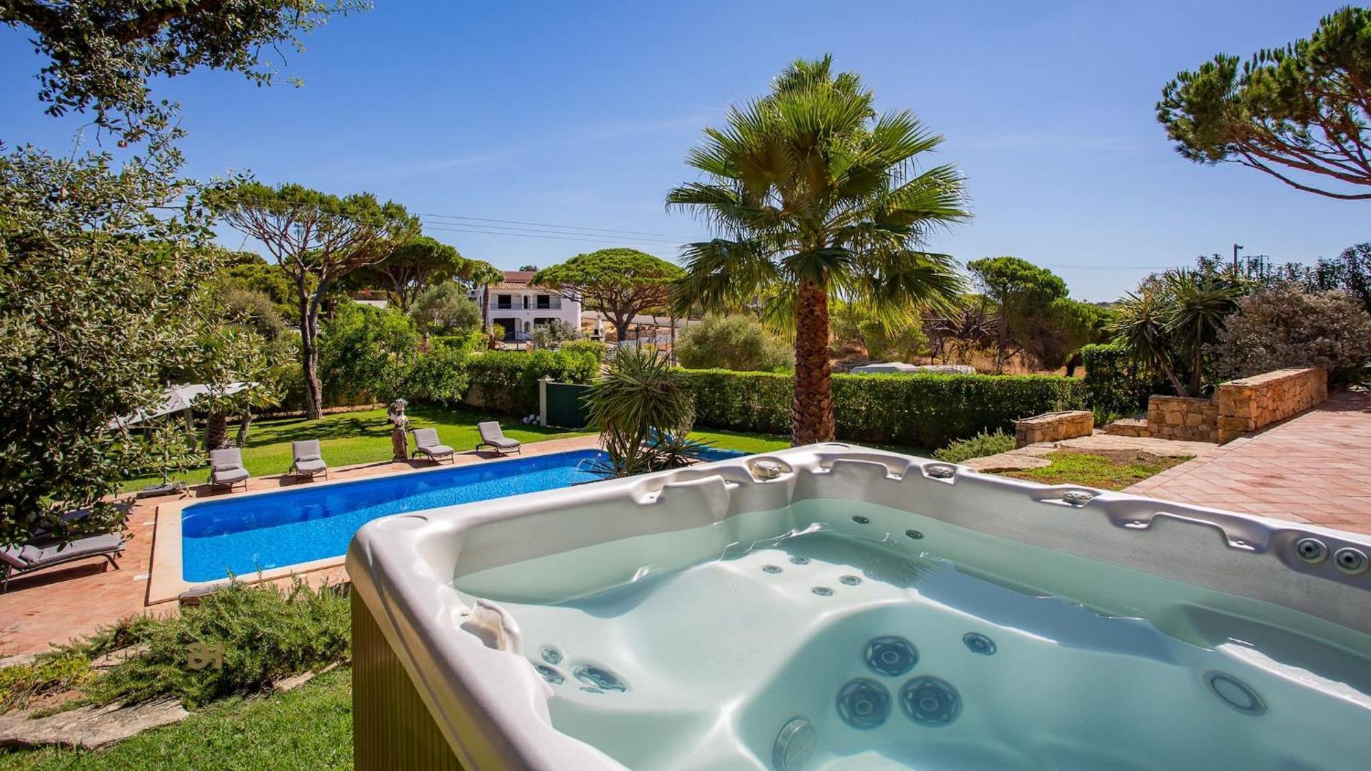 Luxuosa Moradia V5 Em Quarteira - Greice Homes Экстерьер фото