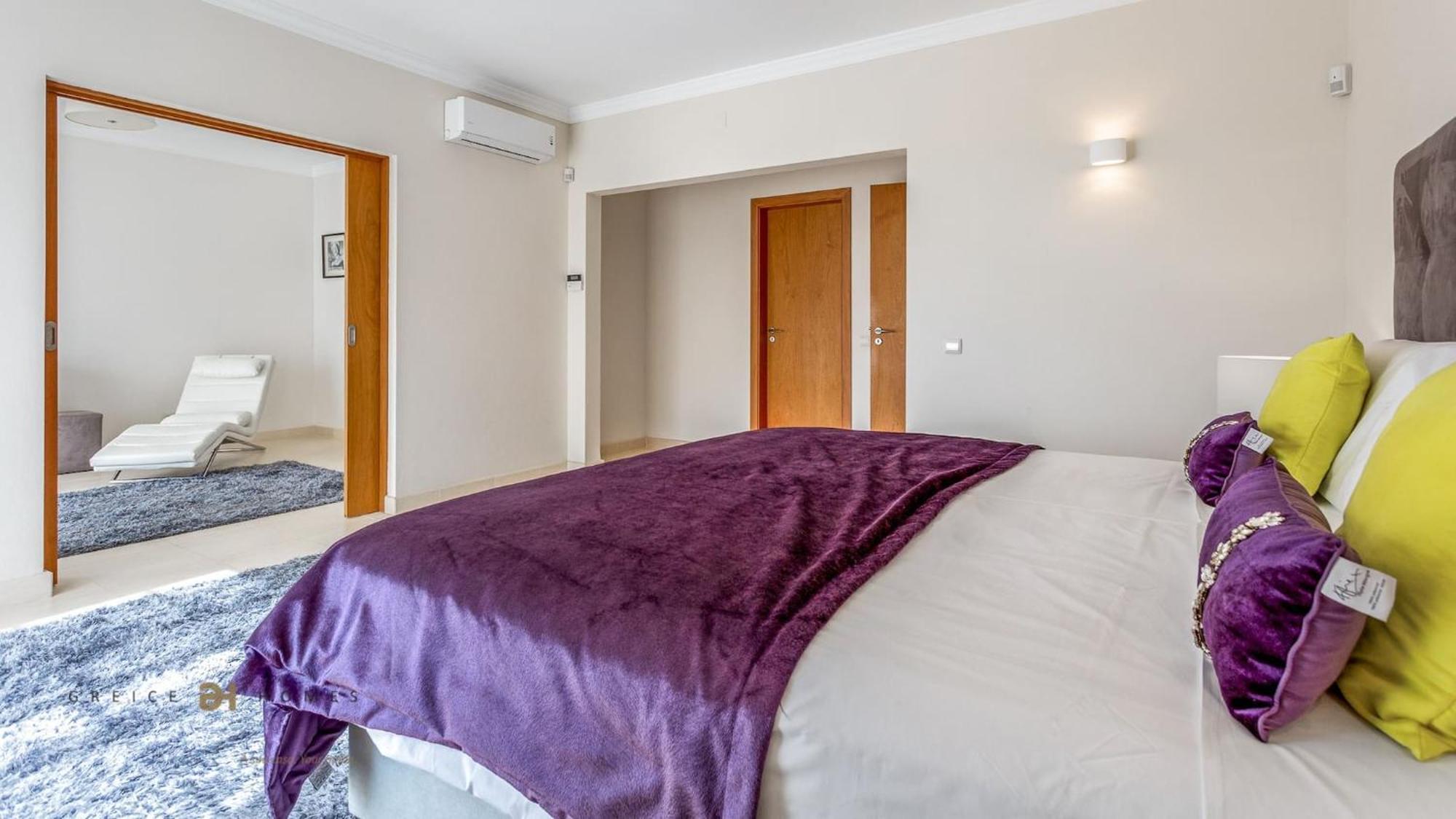 Luxuosa Moradia V5 Em Quarteira - Greice Homes Экстерьер фото