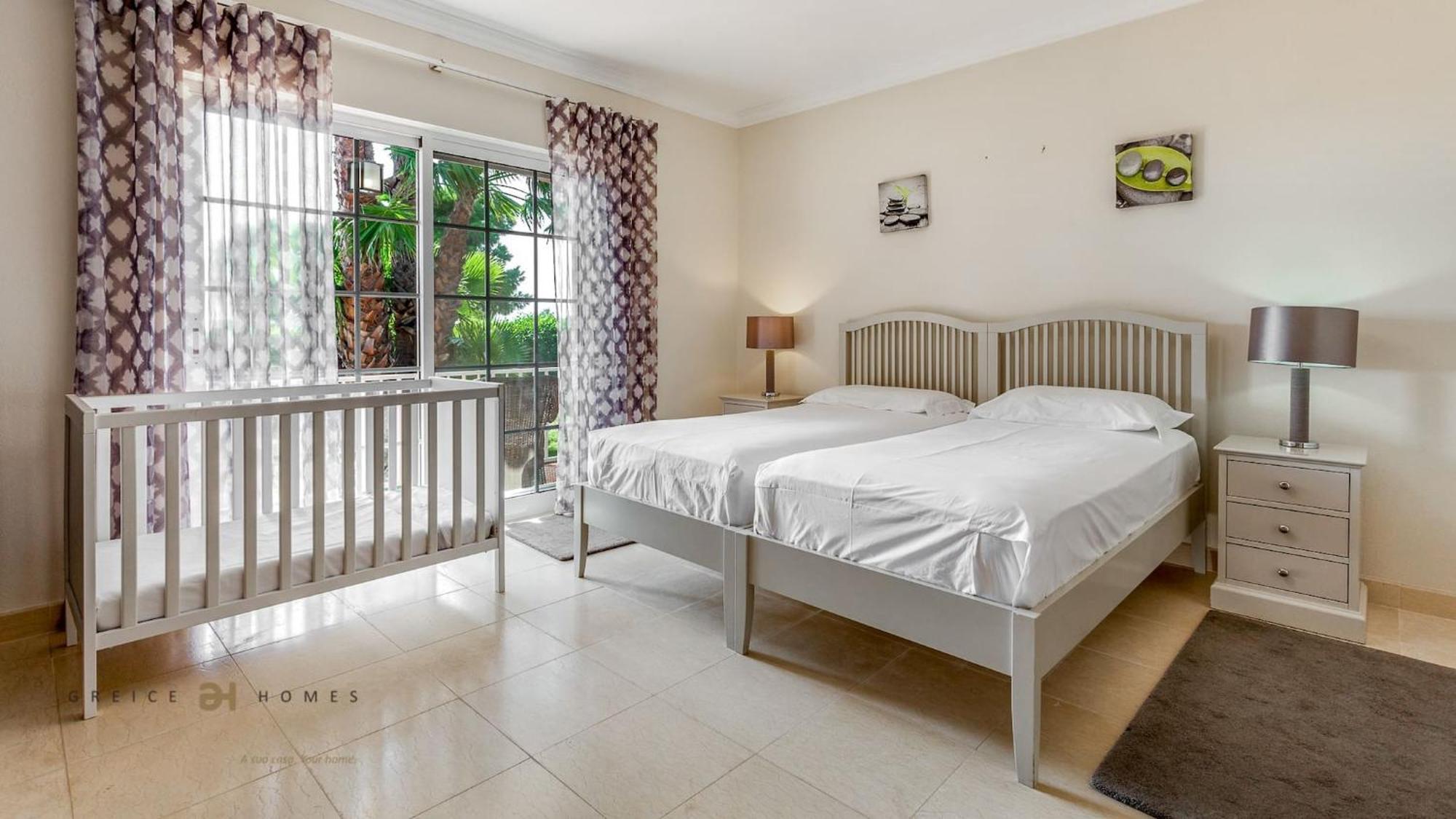 Luxuosa Moradia V5 Em Quarteira - Greice Homes Экстерьер фото