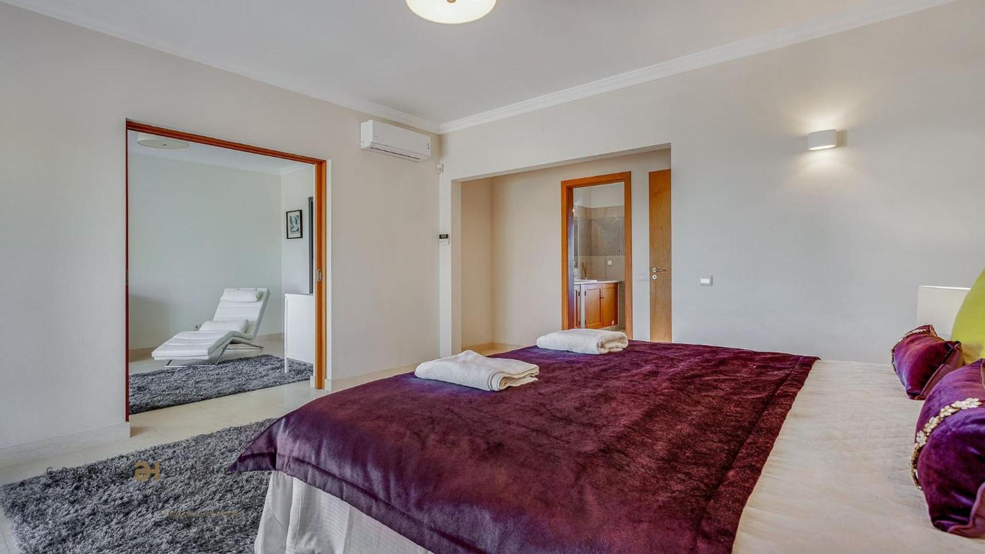 Luxuosa Moradia V5 Em Quarteira - Greice Homes Экстерьер фото