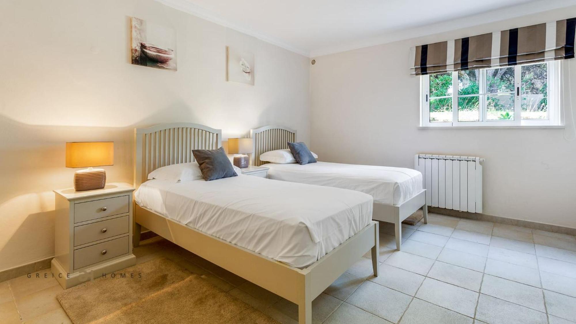 Luxuosa Moradia V5 Em Quarteira - Greice Homes Экстерьер фото