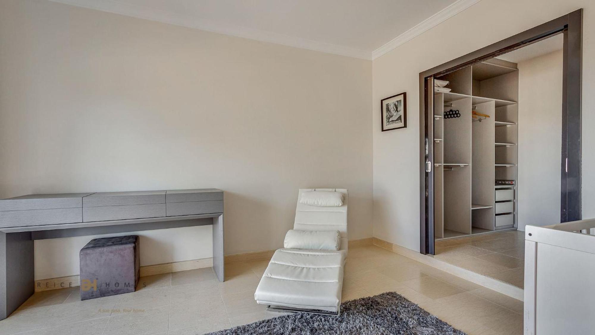 Luxuosa Moradia V5 Em Quarteira - Greice Homes Экстерьер фото