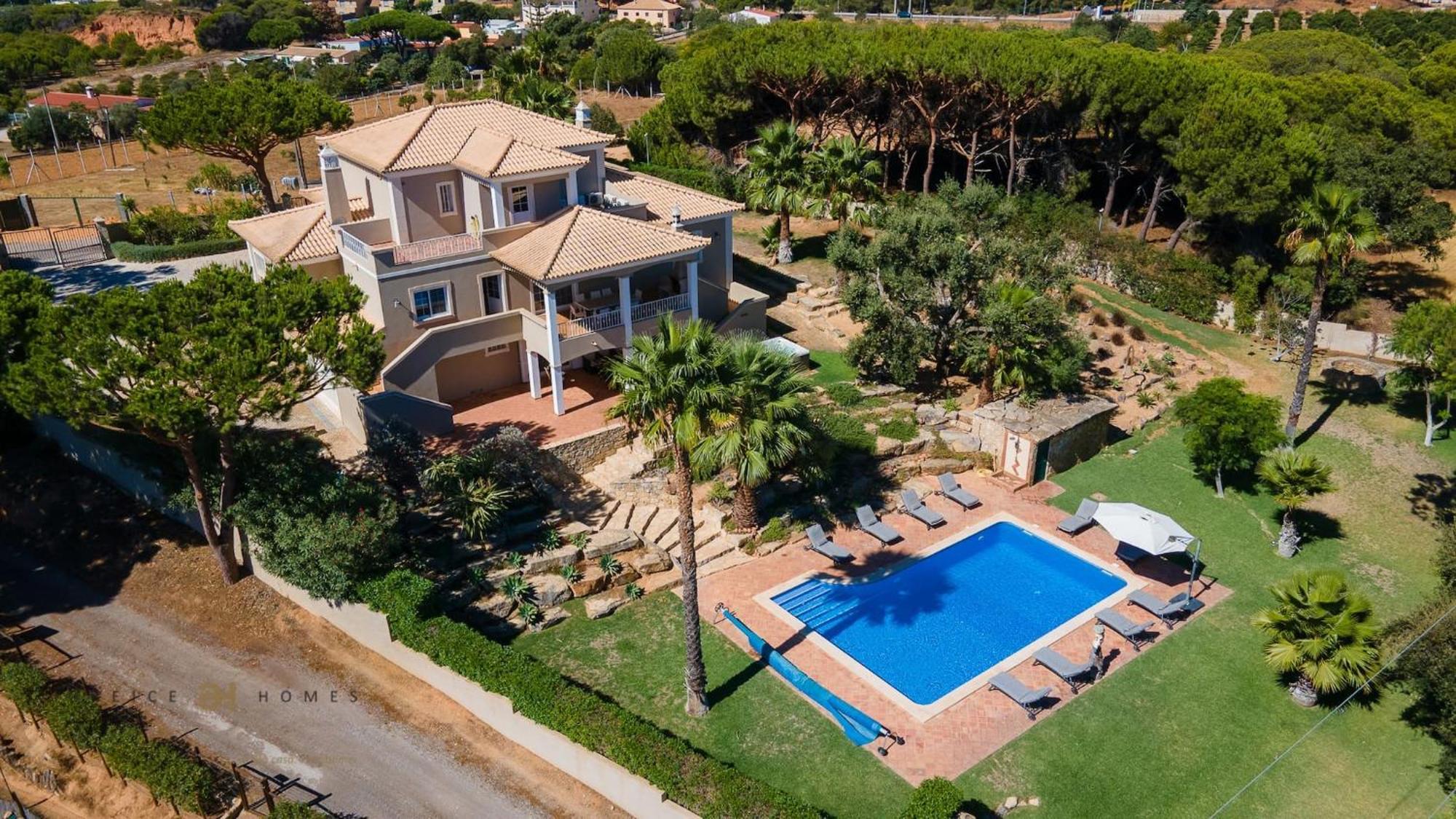 Luxuosa Moradia V5 Em Quarteira - Greice Homes Экстерьер фото